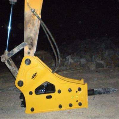 破碎先锋 液压破碎锤在沥青混凝土施工中的应用